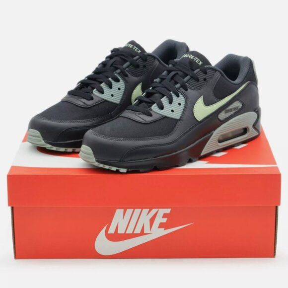 NIKE Air Max 90 GORE-TEX Running Shoes Mens 7.5 Womens 9 Black Green - Picture 1 of 9